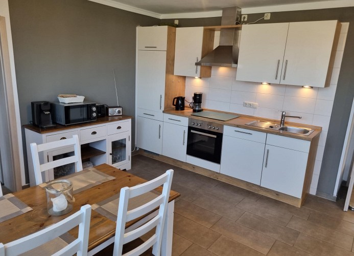  Wohnzimmer und Küche